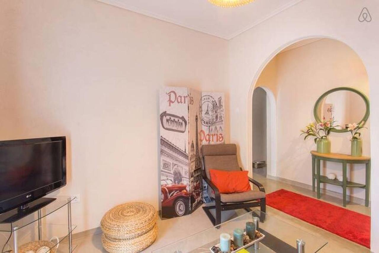 Openair Hot Tub/Big Balcony/Great Boutique Apt Athens Luaran gambar