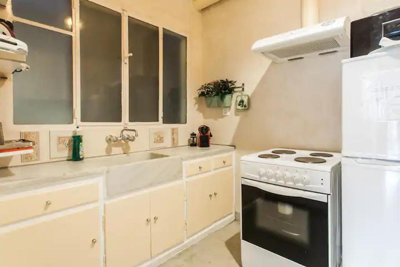 Openair Hot Tub/Big Balcony/Great Boutique Apt Athens Luaran gambar