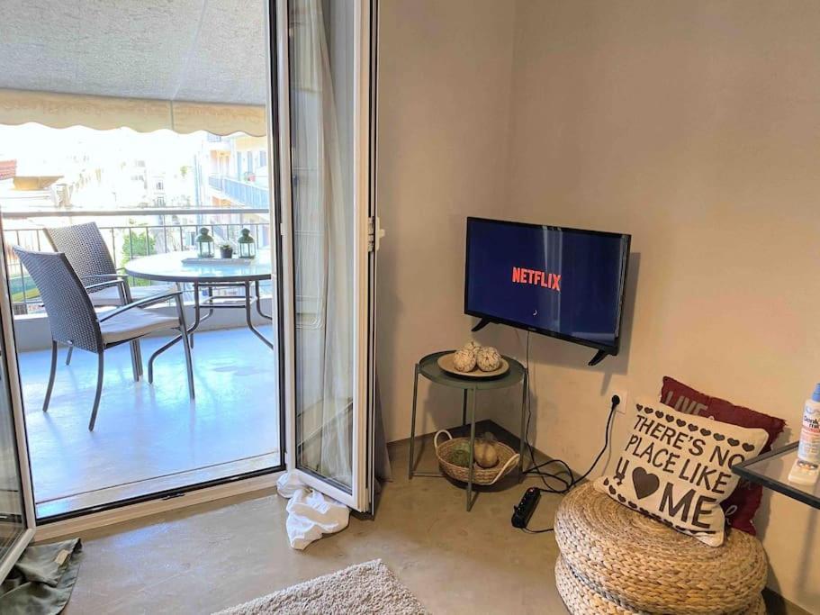 Openair Hot Tub/Big Balcony/Great Boutique Apt Athens Luaran gambar