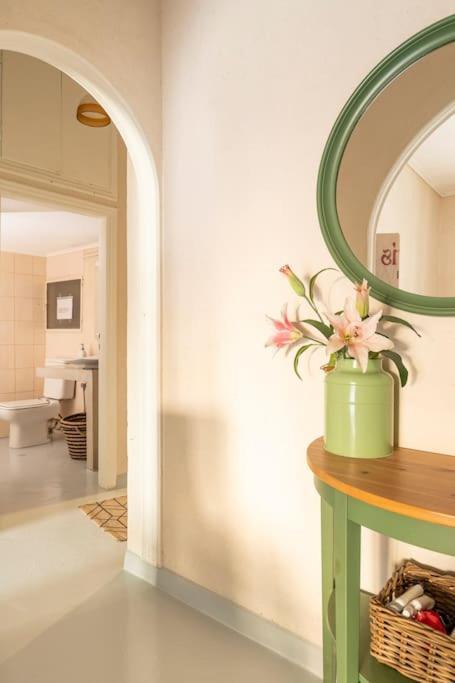 Openair Hot Tub/Big Balcony/Great Boutique Apt Athens Luaran gambar