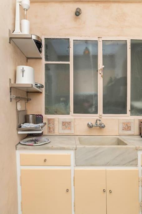 Openair Hot Tub/Big Balcony/Great Boutique Apt Athens Luaran gambar
